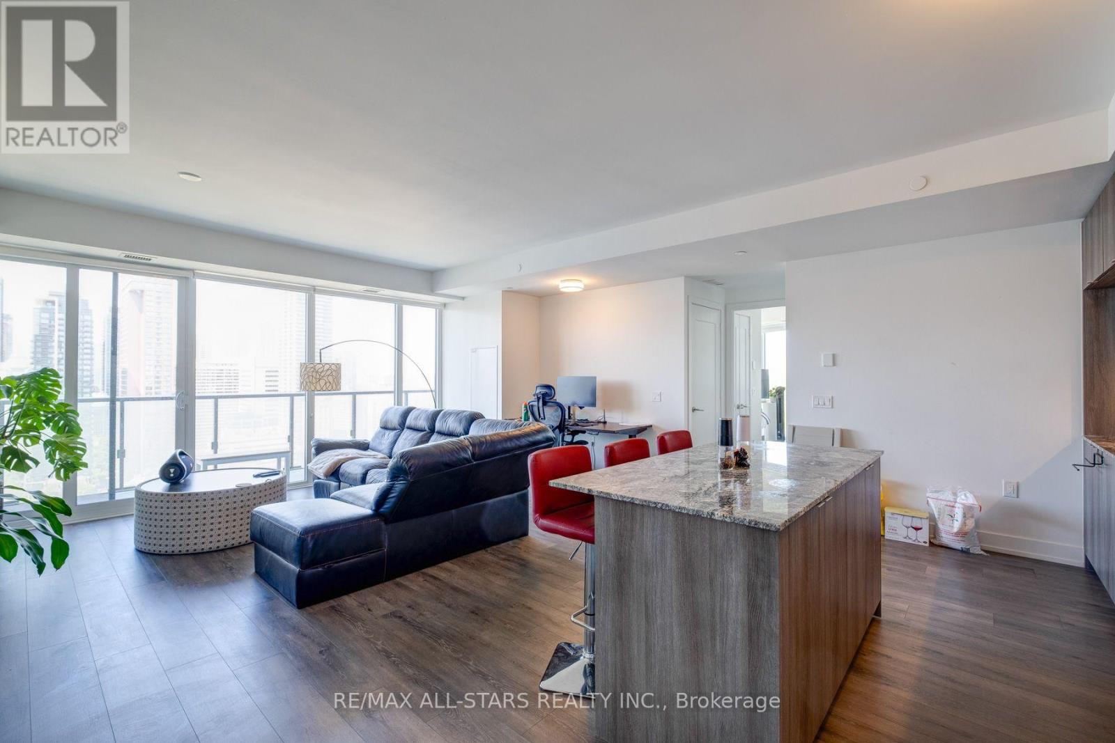 #2302 575 BLOOR STREET E - 7