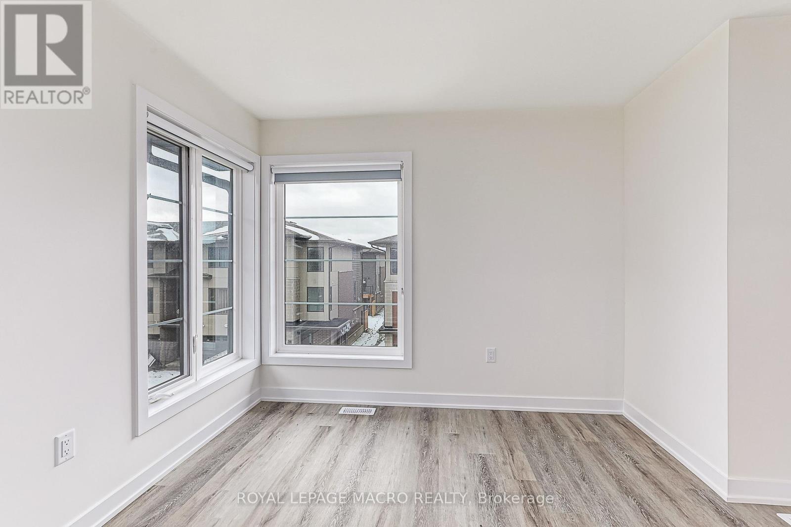 34 WINTERS CRESCENT - 27