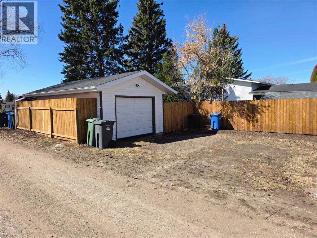 4108 53 Avenue, Innisfail