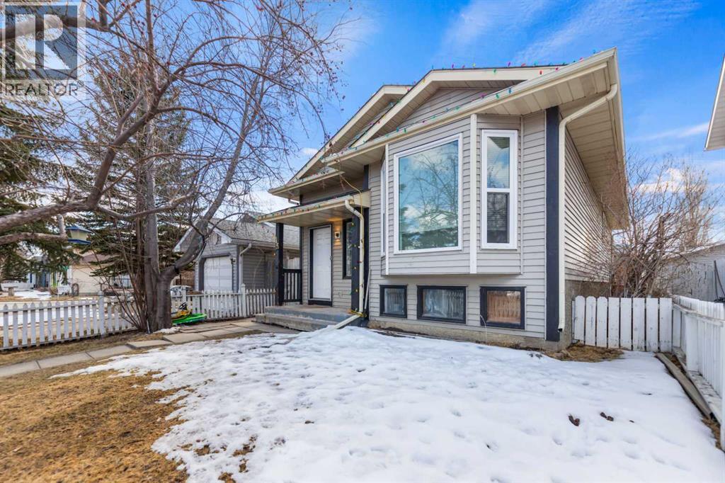 15 Erin Green Way SE - 1