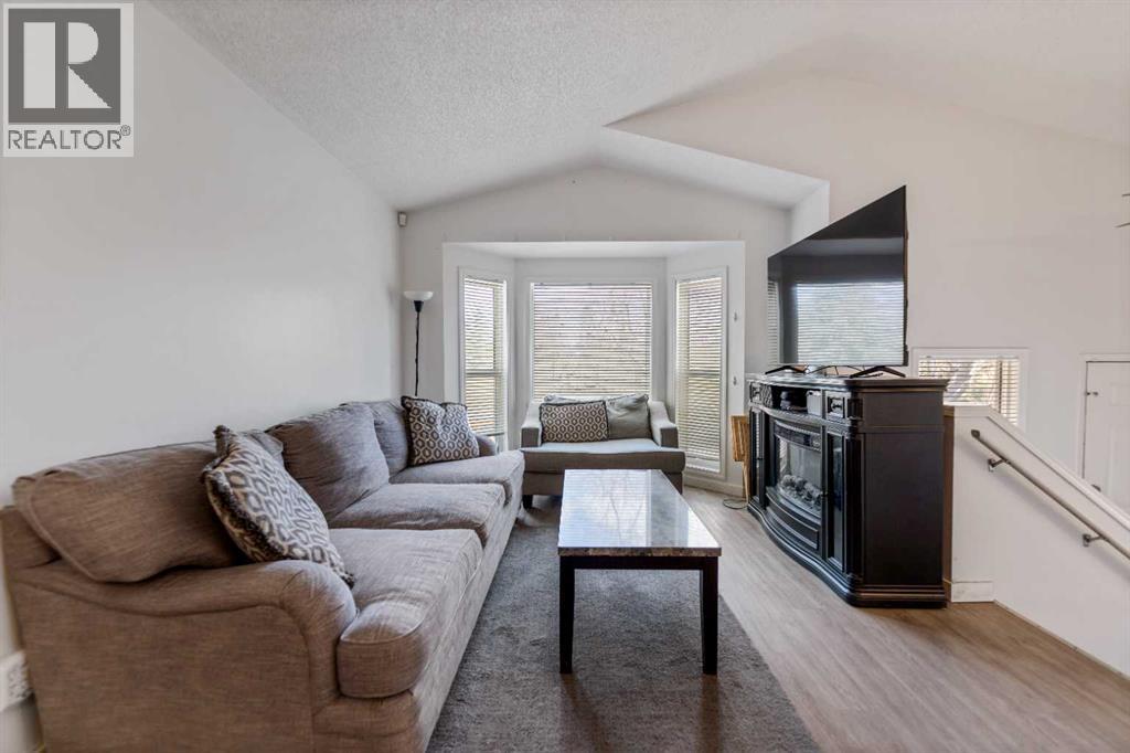 15 Erin Green Way SE - 5