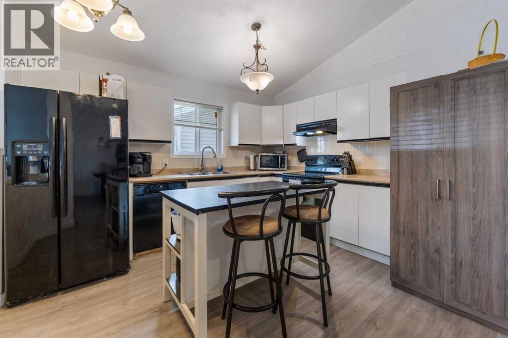 15 Erin Green Way SE - 12