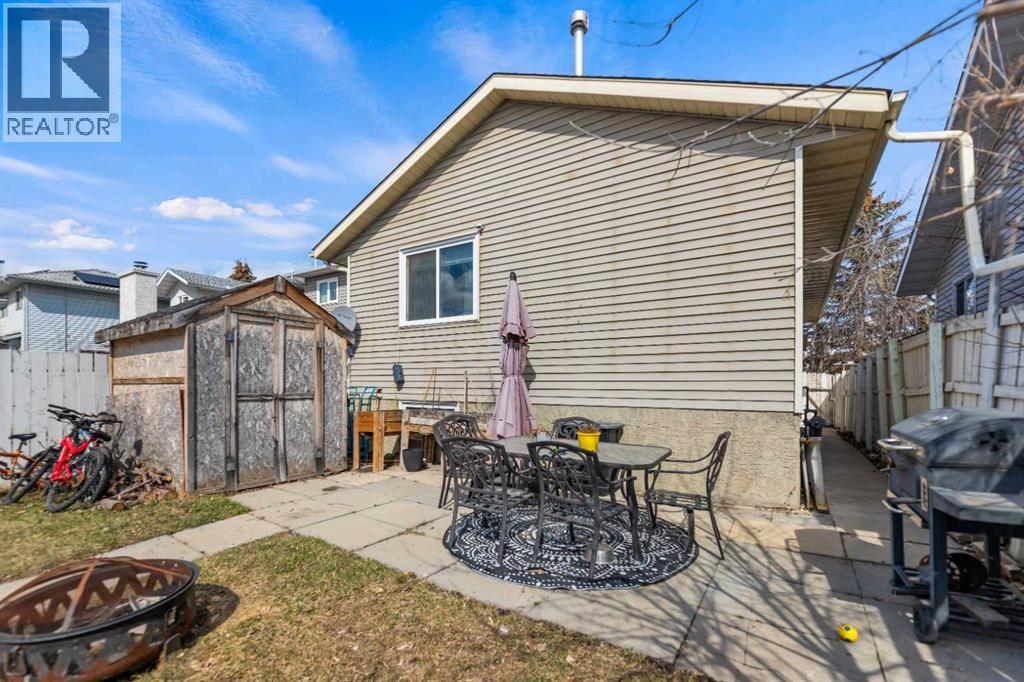 15 Erin Green Way SE - 30