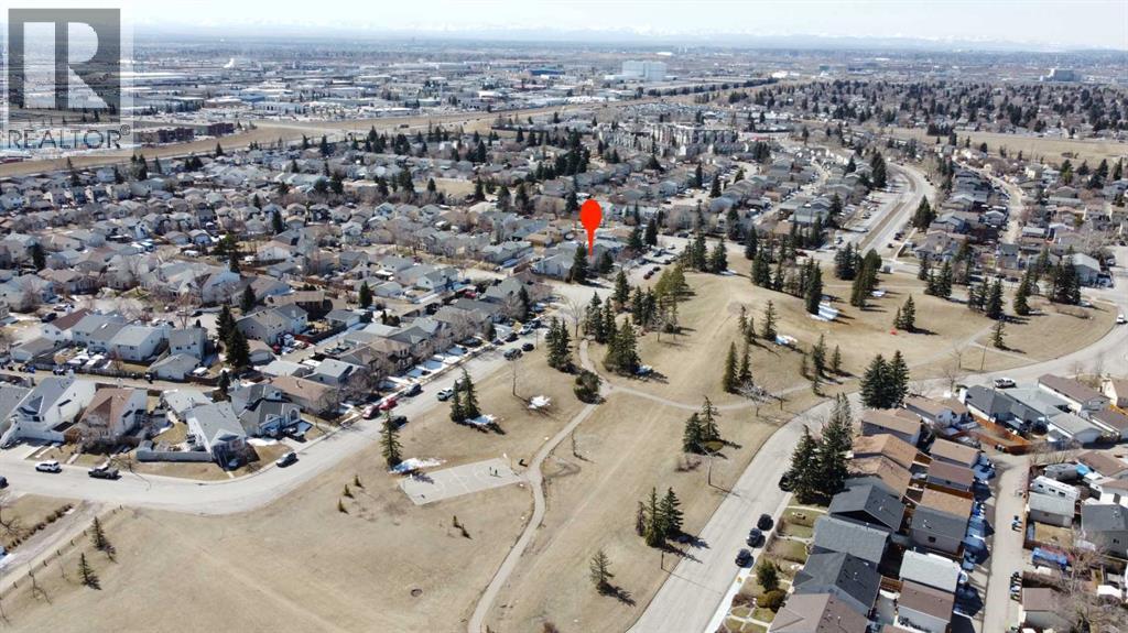 15 Erin Green Way SE - 39