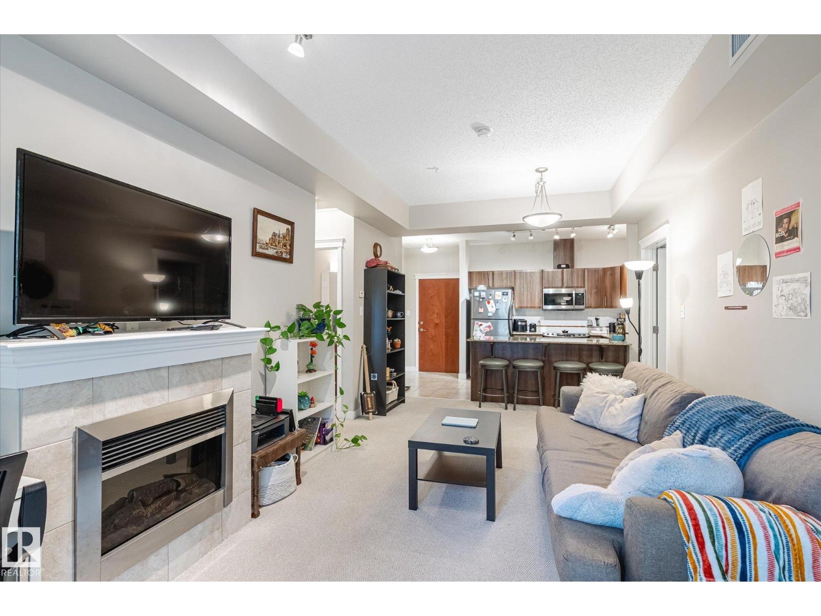 #105 10333 112 ST NW - 16