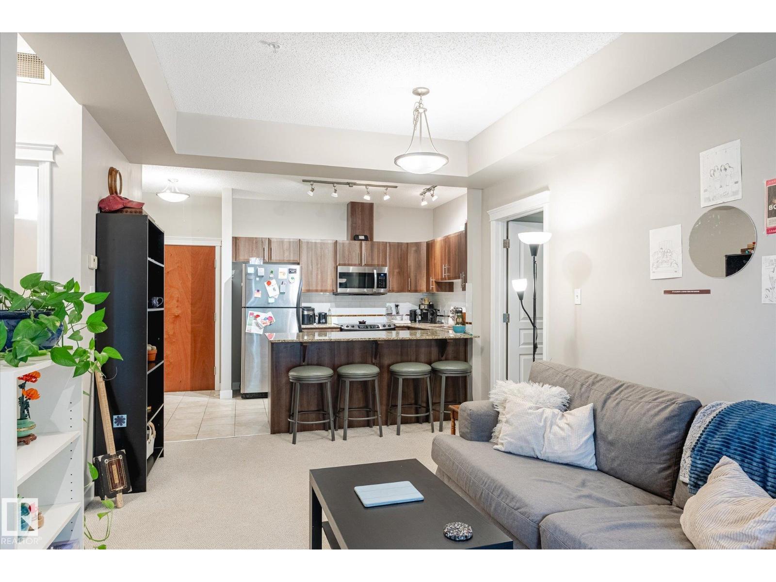 #105 10333 112 ST NW - 17