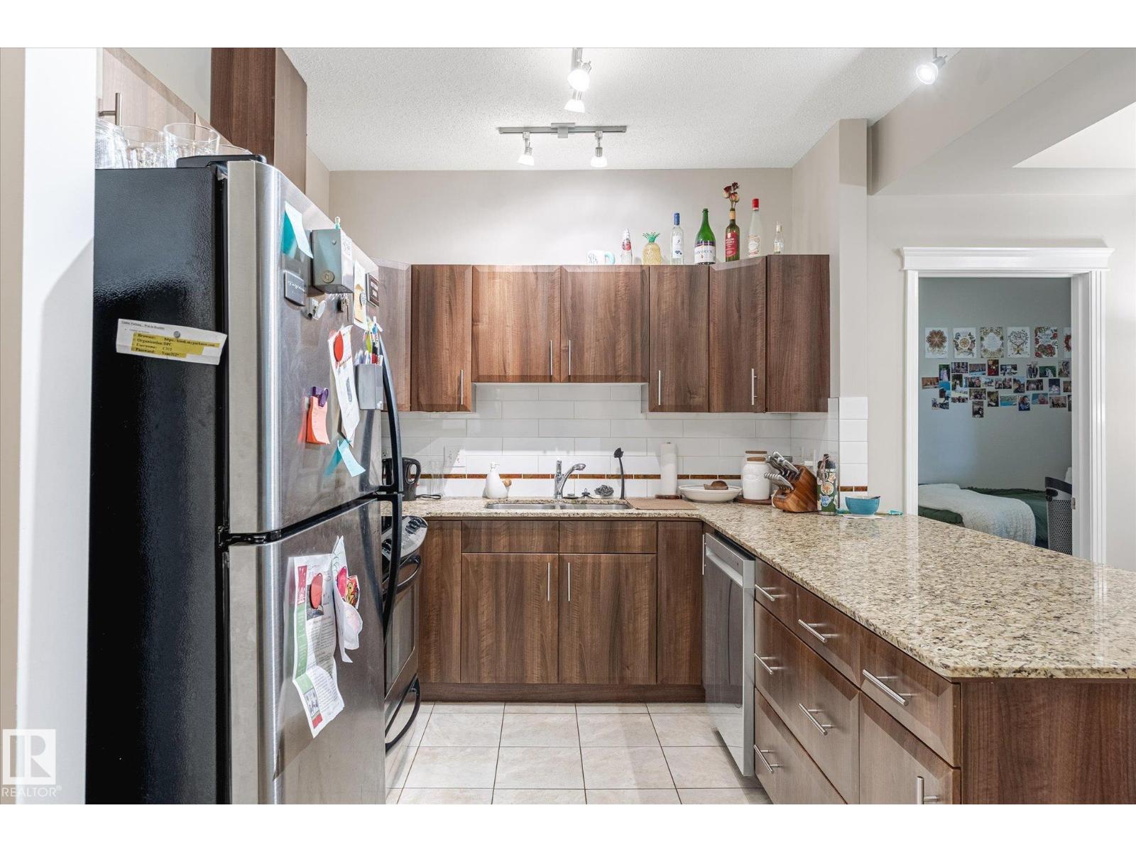 #105 10333 112 ST NW - 20
