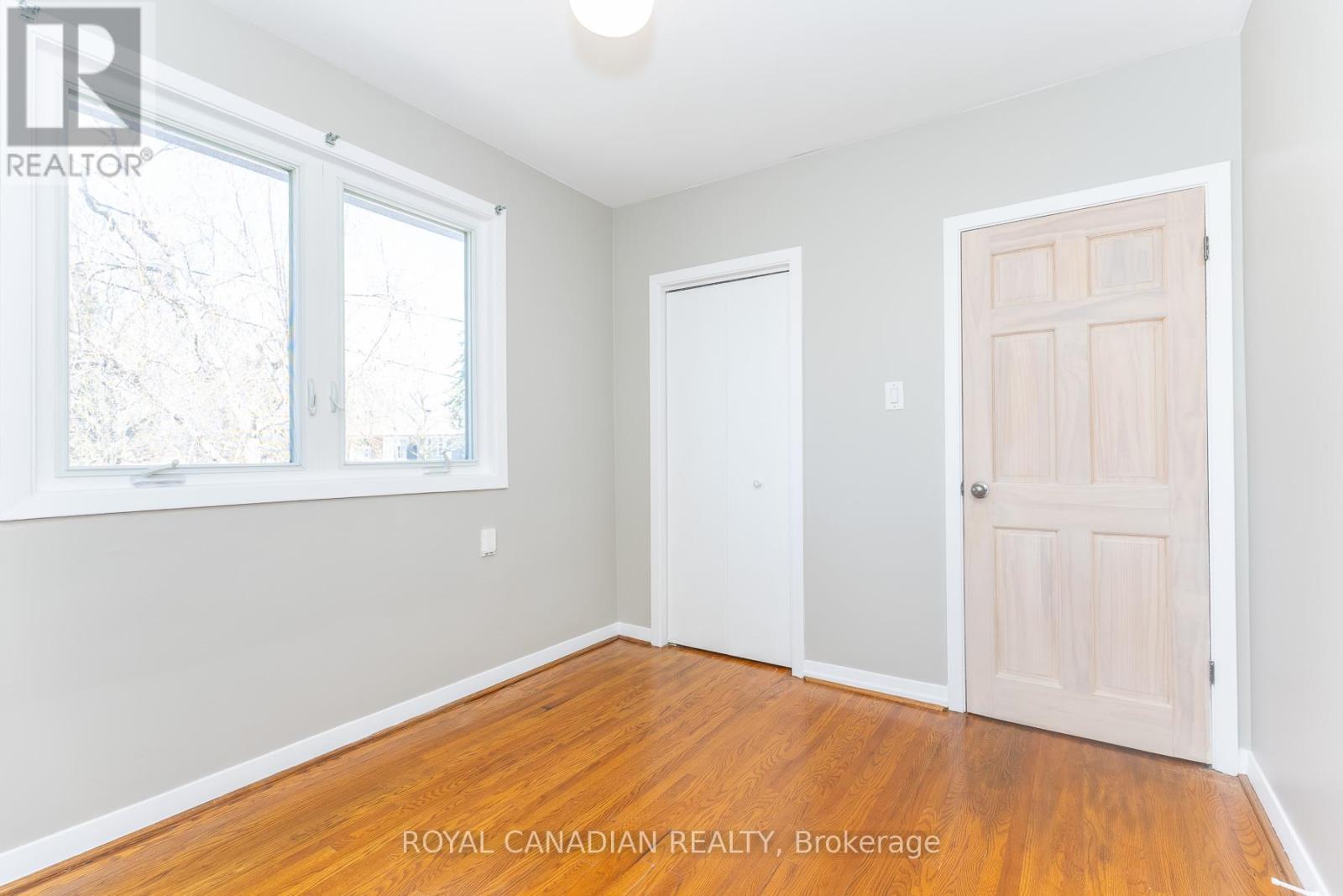 16 GAMBELLO CRESCENT - 26