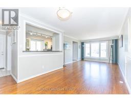 16 Gambello Crescent, Toronto, ON M3J1W3 Photo 11