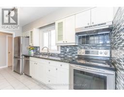 16 Gambello Crescent, Toronto, ON M3J1W3 Photo 18