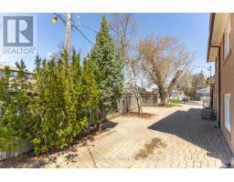 16 Gambello Crescent, Toronto, ON M3J1W3 Photo 49