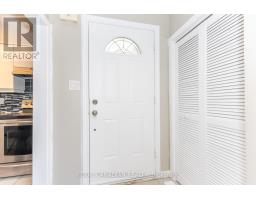 16 Gambello Crescent, Toronto, ON M3J1W3 Photo 8