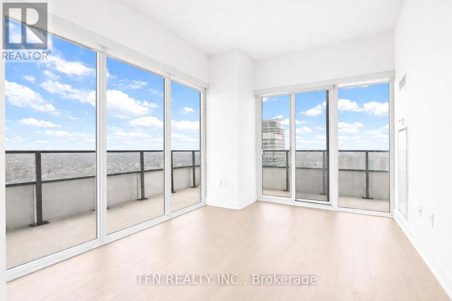 #4703 20 SHORE BREEZE DRIVE - 2