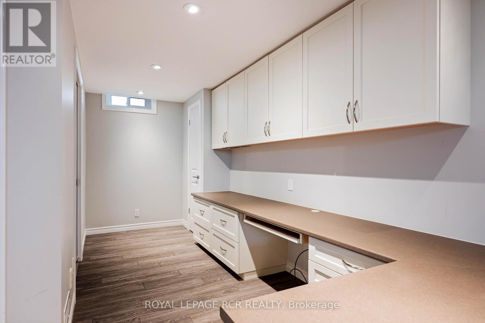 128 COURTNEY CRESCENT - 17