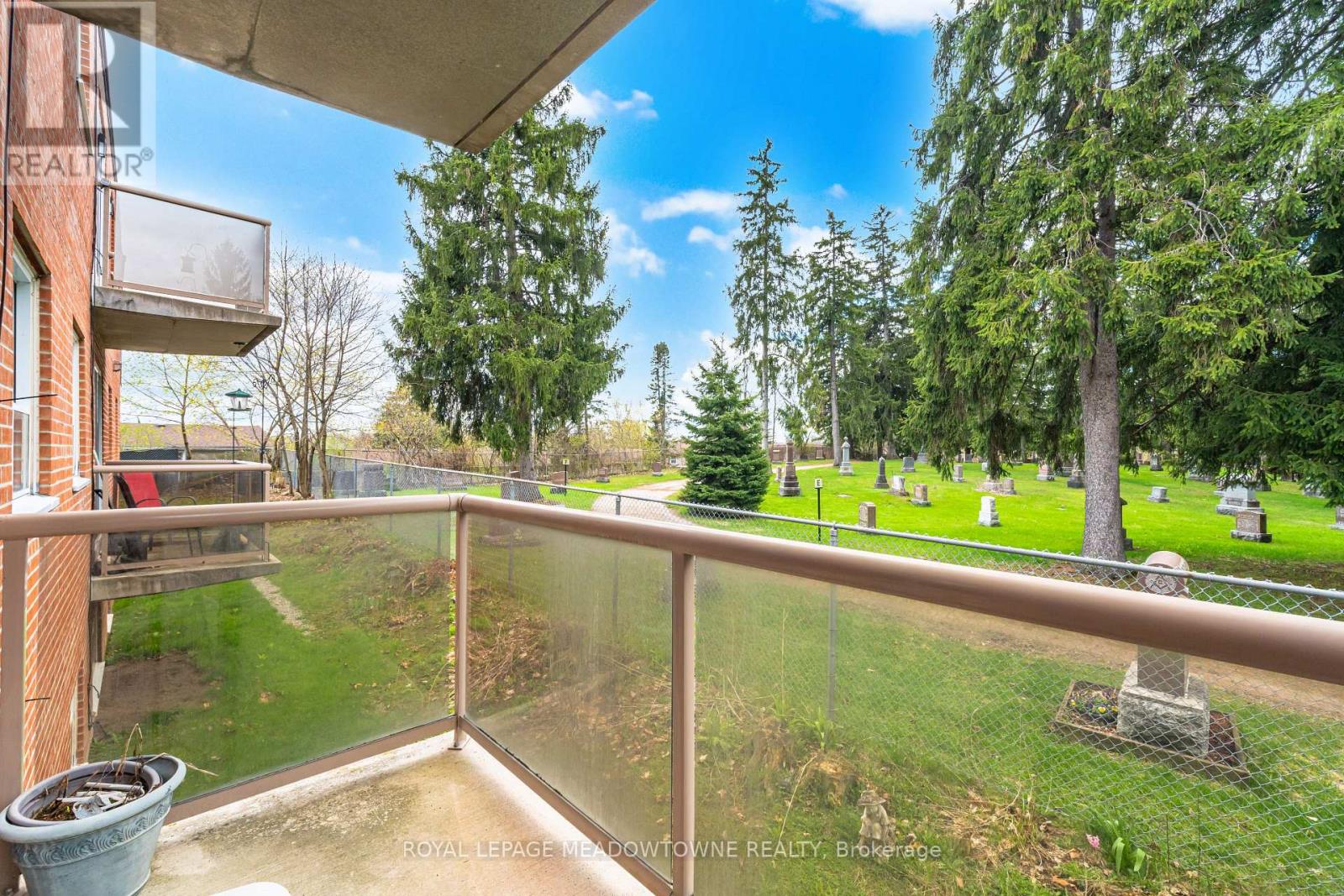 #205 24 RANSOM STREET - 23