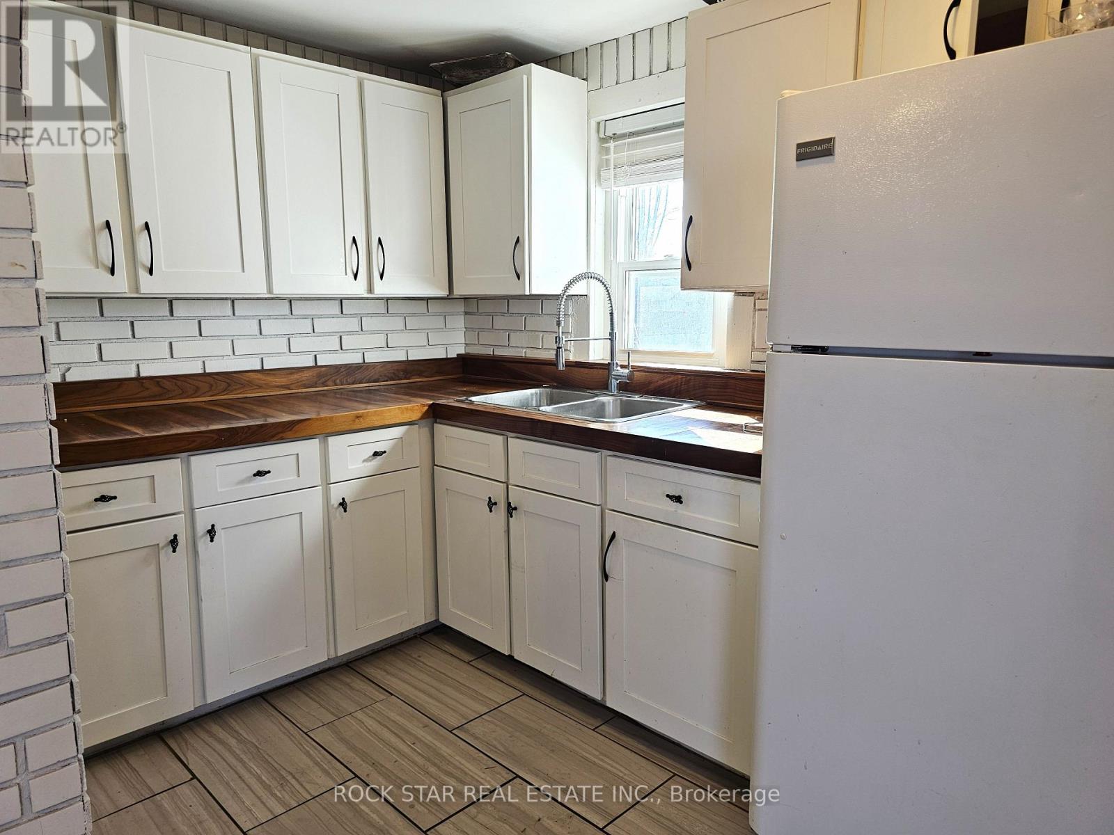 292 FARES STREET - 15