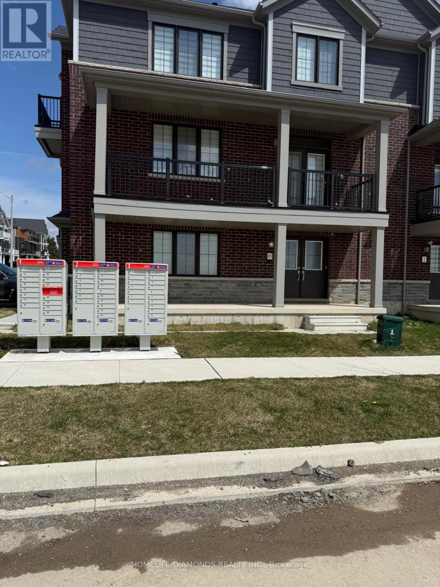 95 NORWICH CRESCENT - 1
