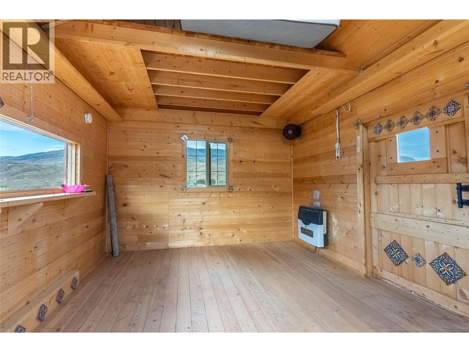 1500 Fehr Way, Cache Creek
