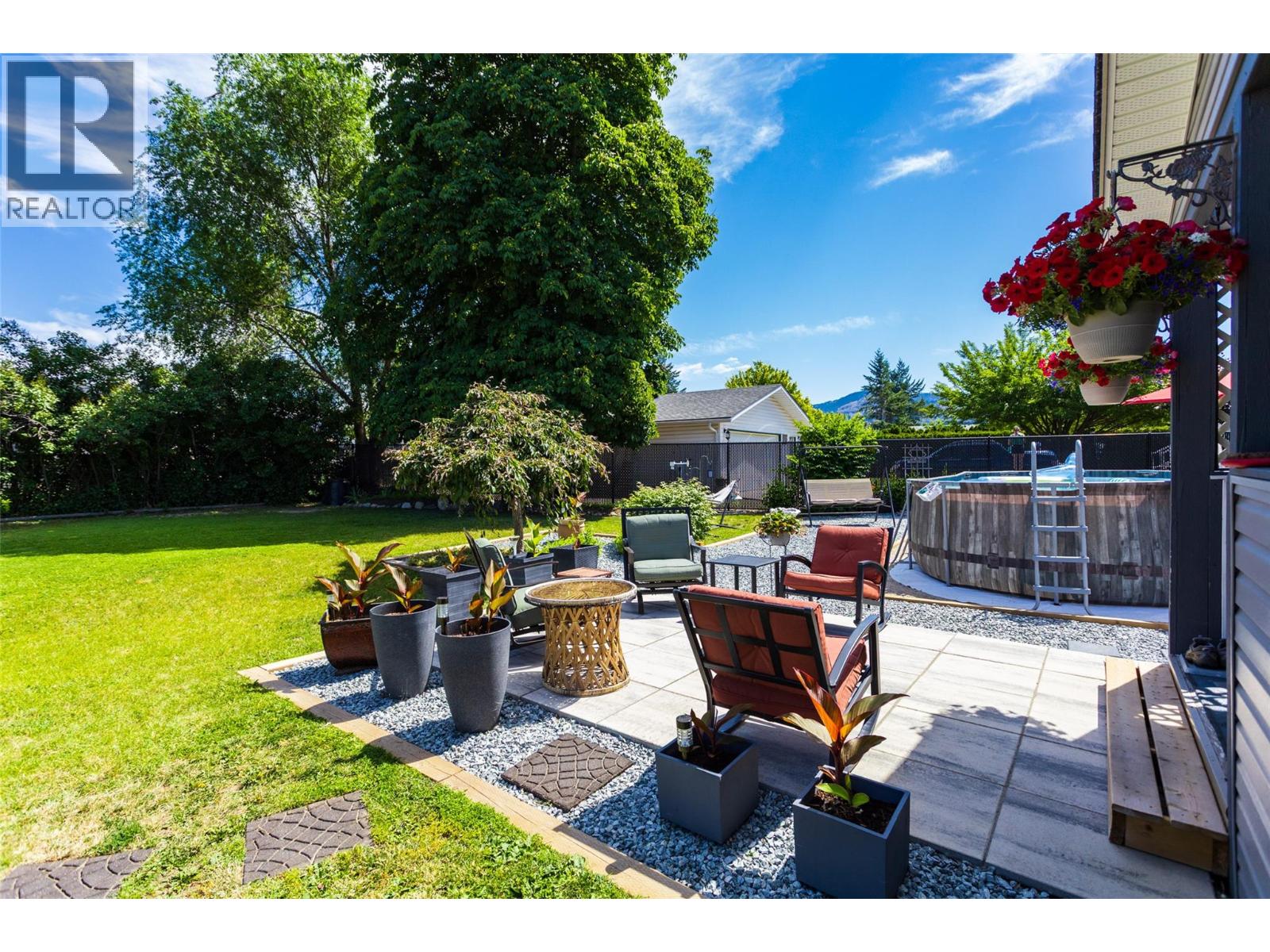 1490 Cornwall Road - 28