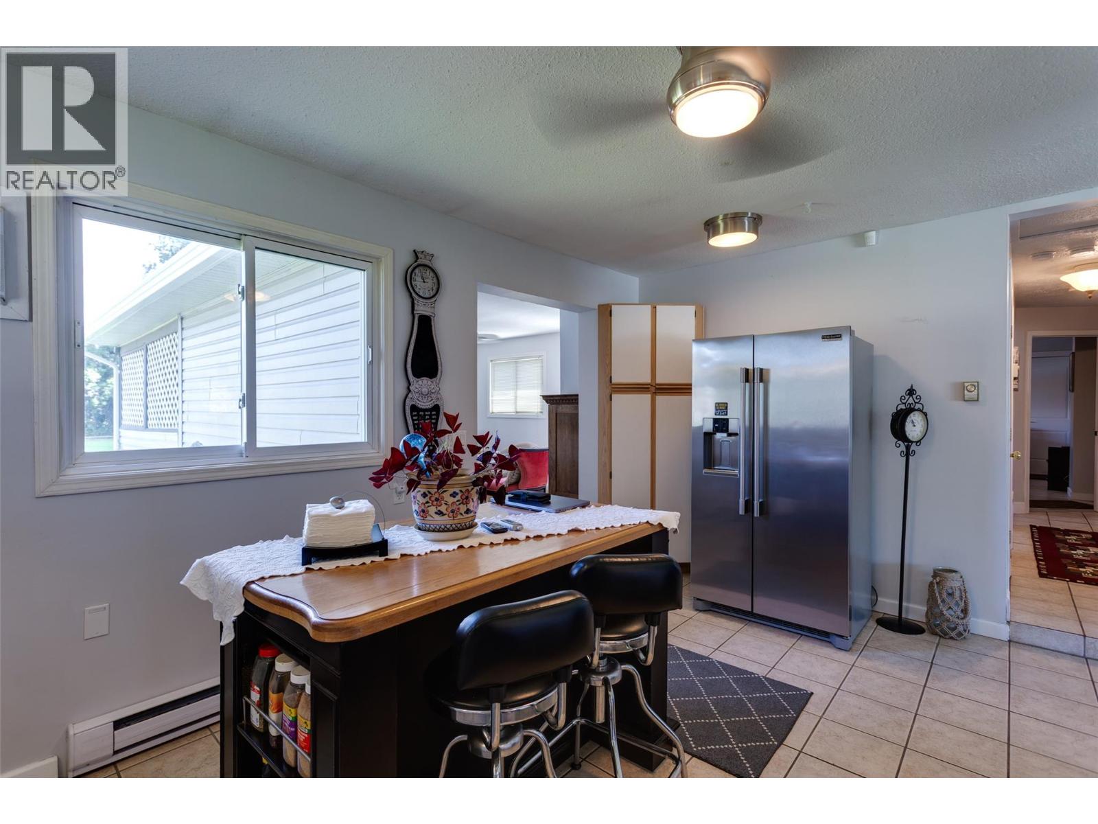 1490 Cornwall Road - 4