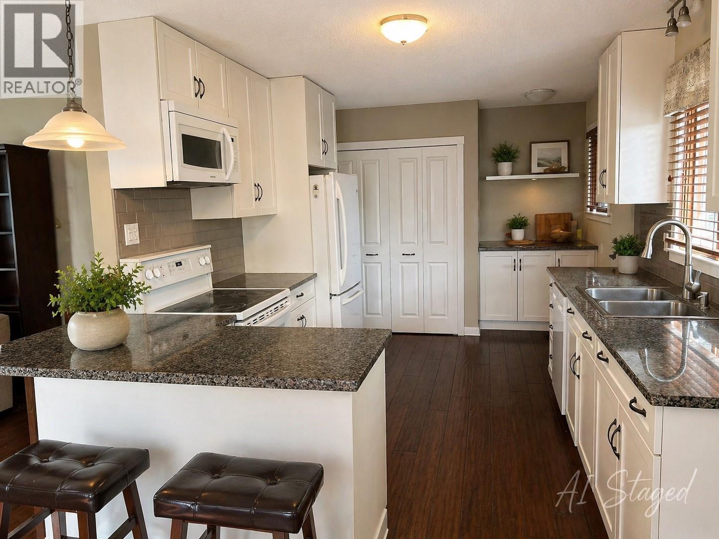 743 Kinnear Avenue, Kelowna