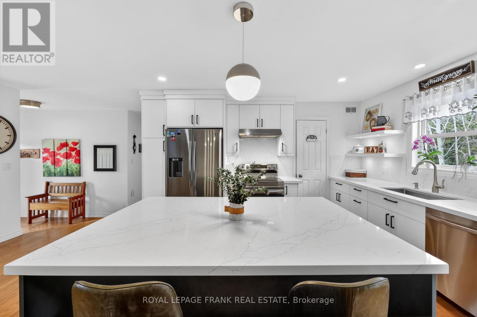 19 TROUT LANE - 10