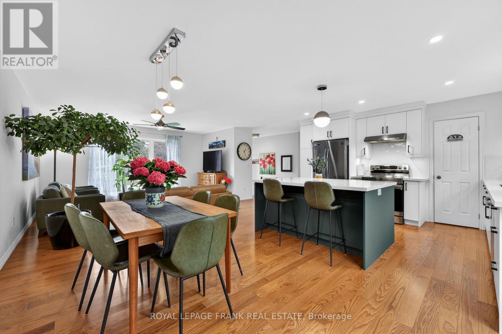 19 TROUT LANE - 14