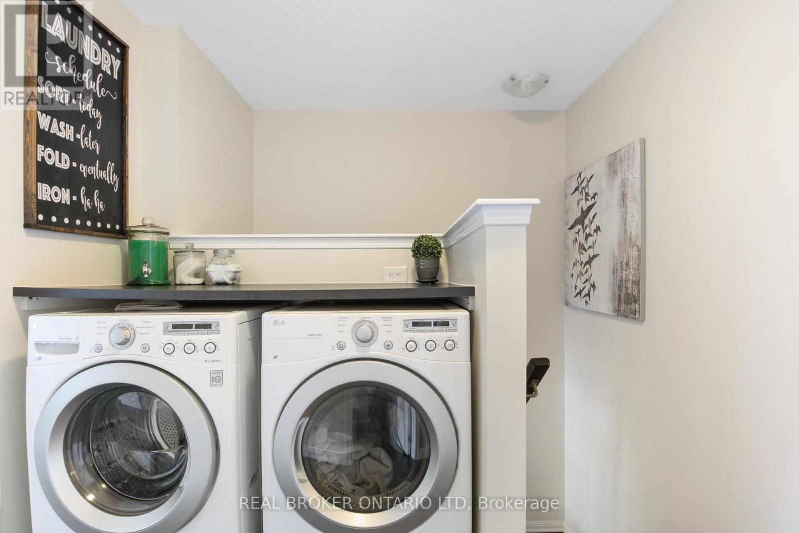 100 BAYCLIFFE CRESCENT - 24