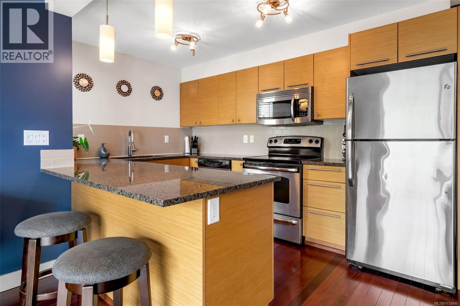 #305 1315 Esquimalt Rd - 5