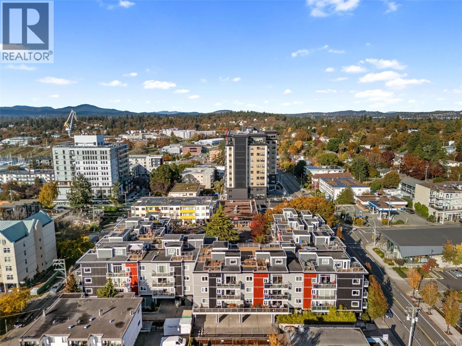 #305 1315 Esquimalt Rd - 18