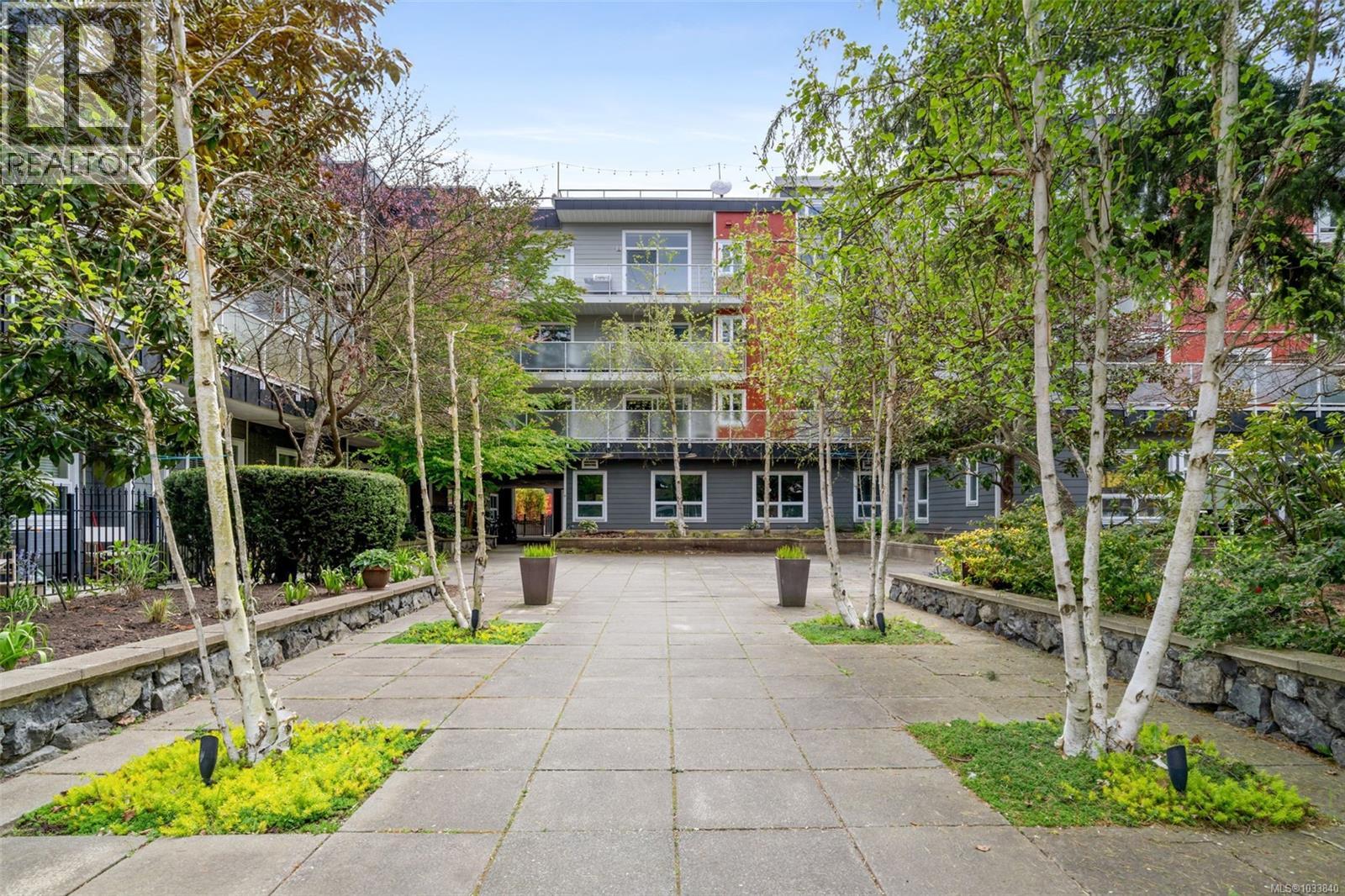 #305 1315 Esquimalt Rd - 24