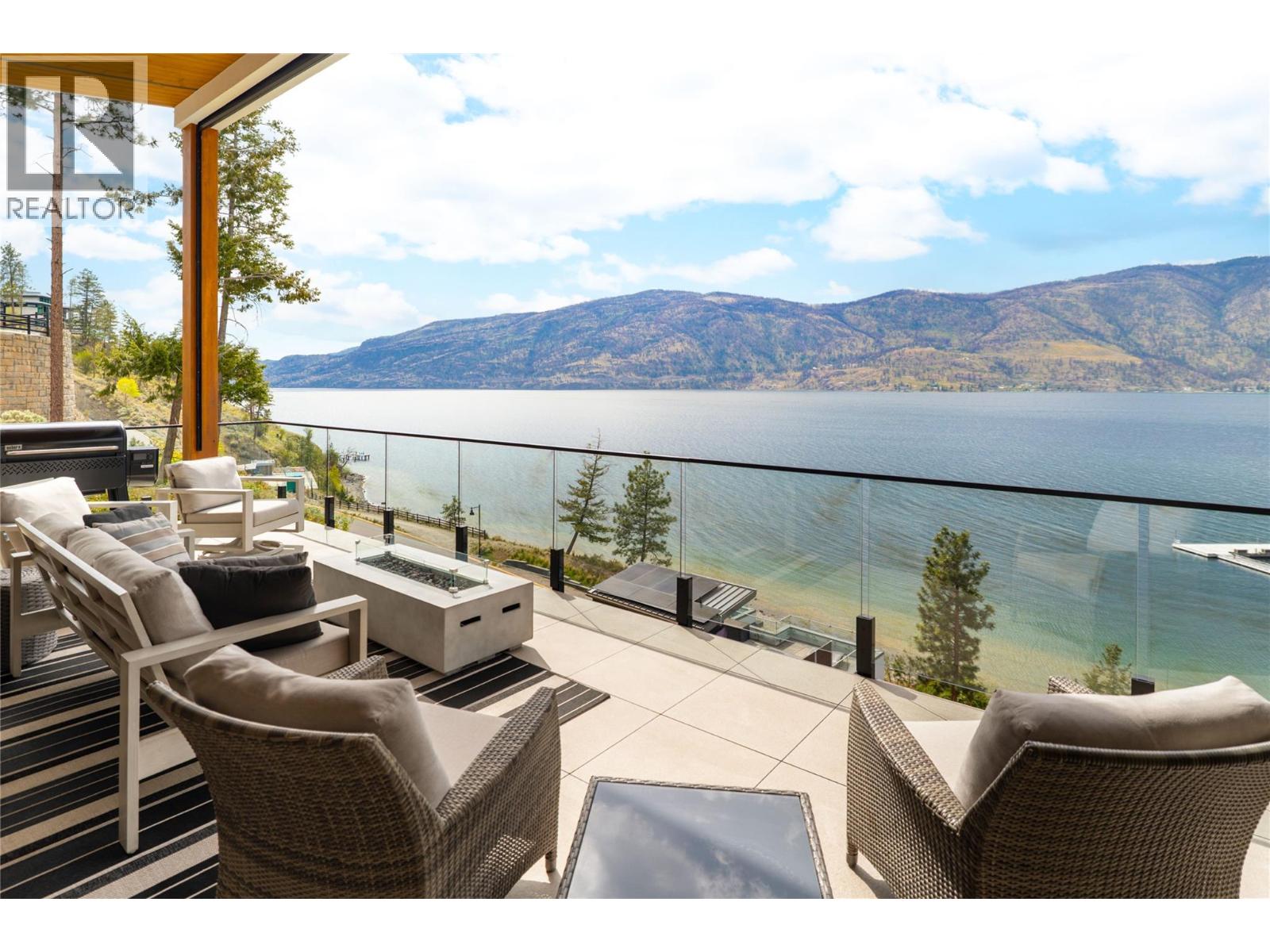 3442 Arrowroot Drive, Kelowna