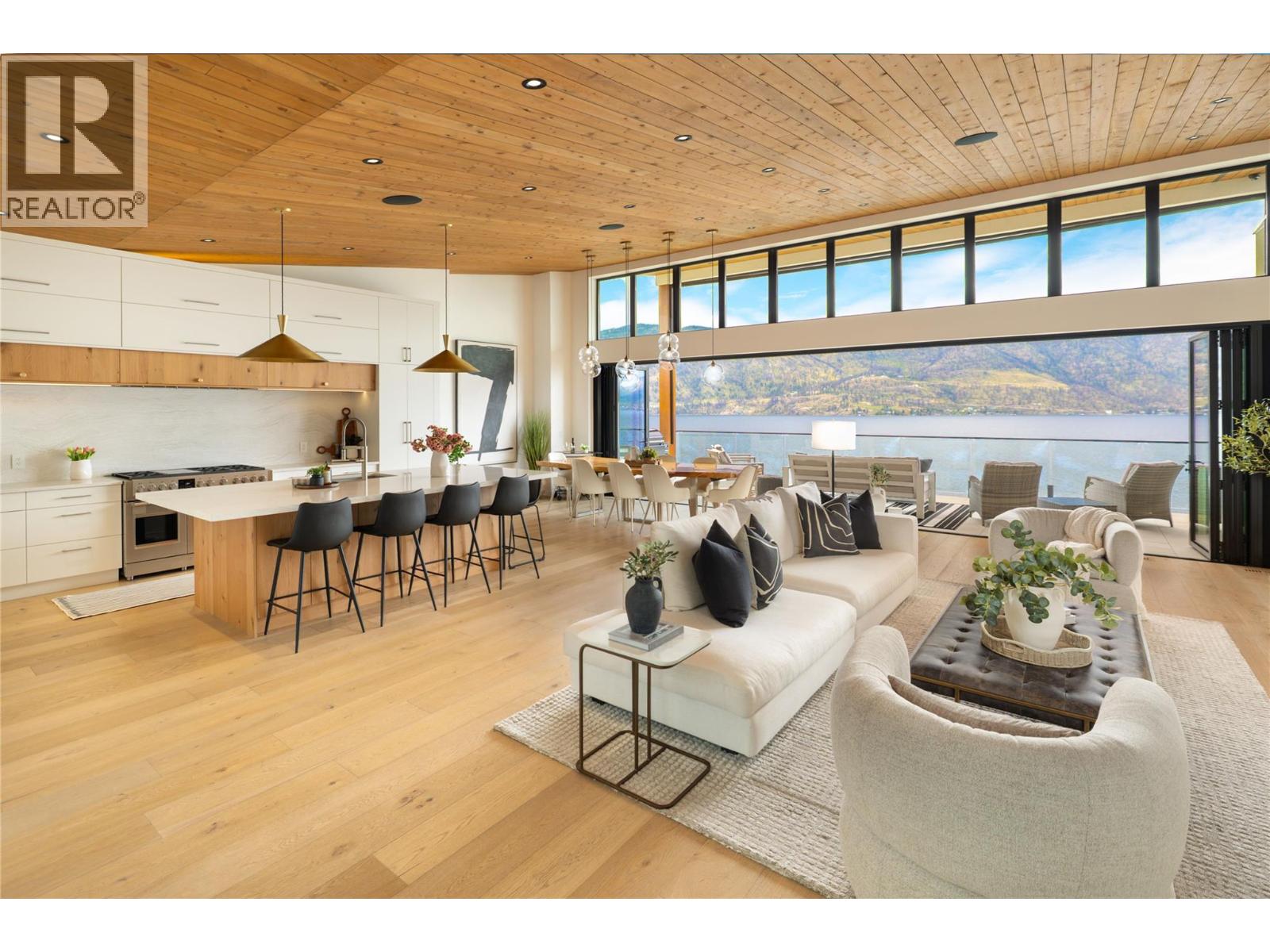 3442 Arrowroot Drive, Kelowna