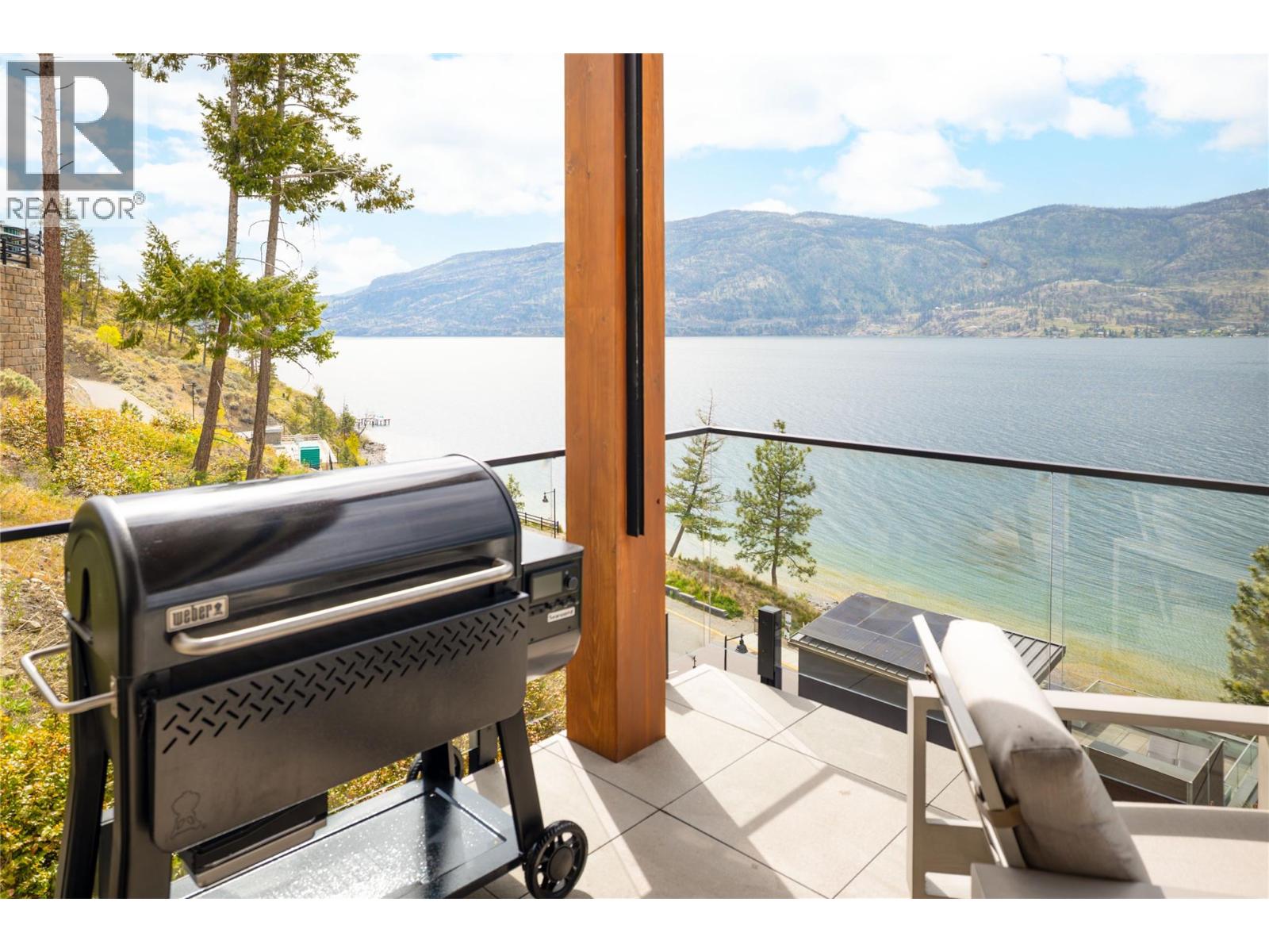 3442 Arrowroot Drive, Kelowna