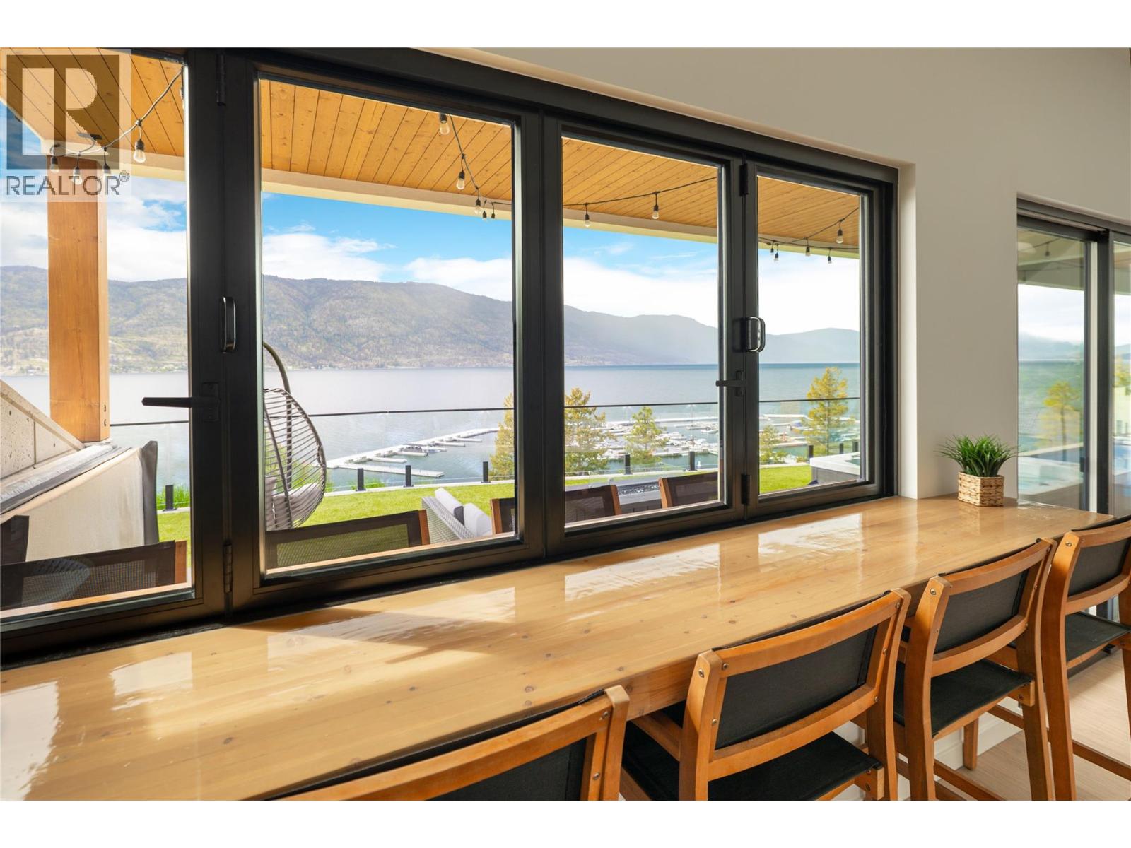 3442 Arrowroot Drive, Kelowna