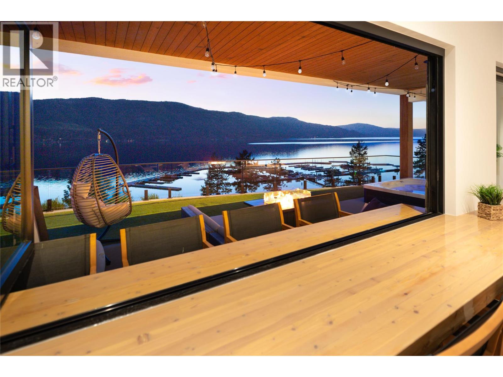 3442 Arrowroot Drive, Kelowna