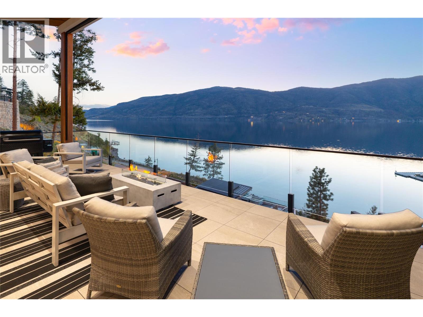 3442 Arrowroot Drive, Kelowna