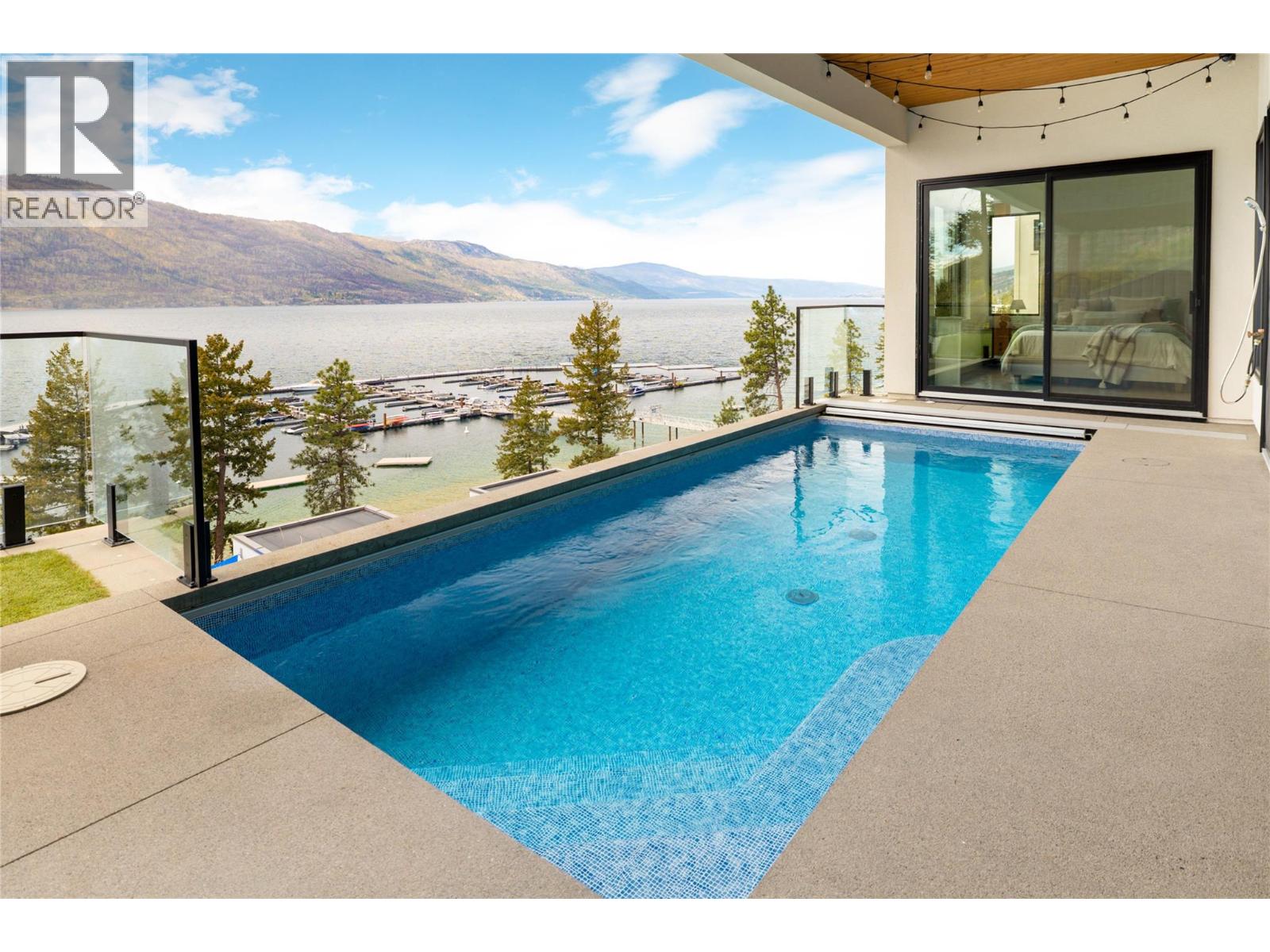 3442 Arrowroot Drive, Kelowna