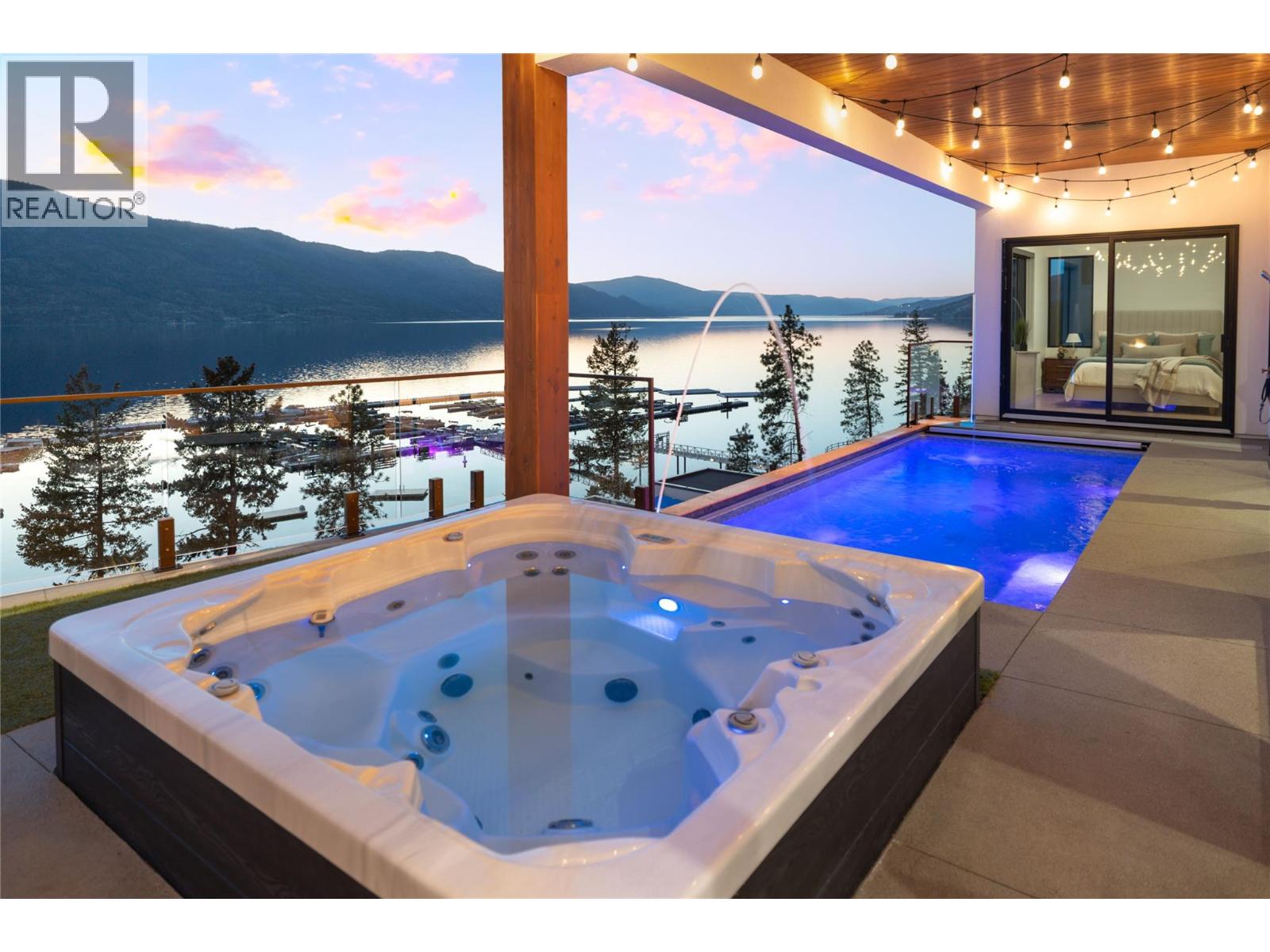 3442 Arrowroot Drive, Kelowna