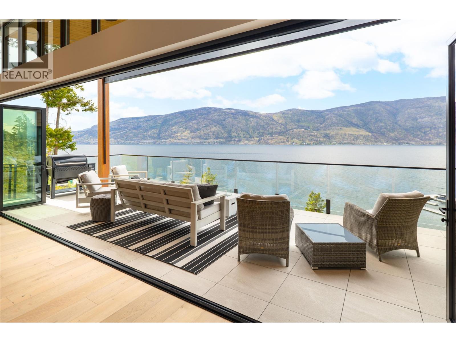 3442 Arrowroot Drive, Kelowna