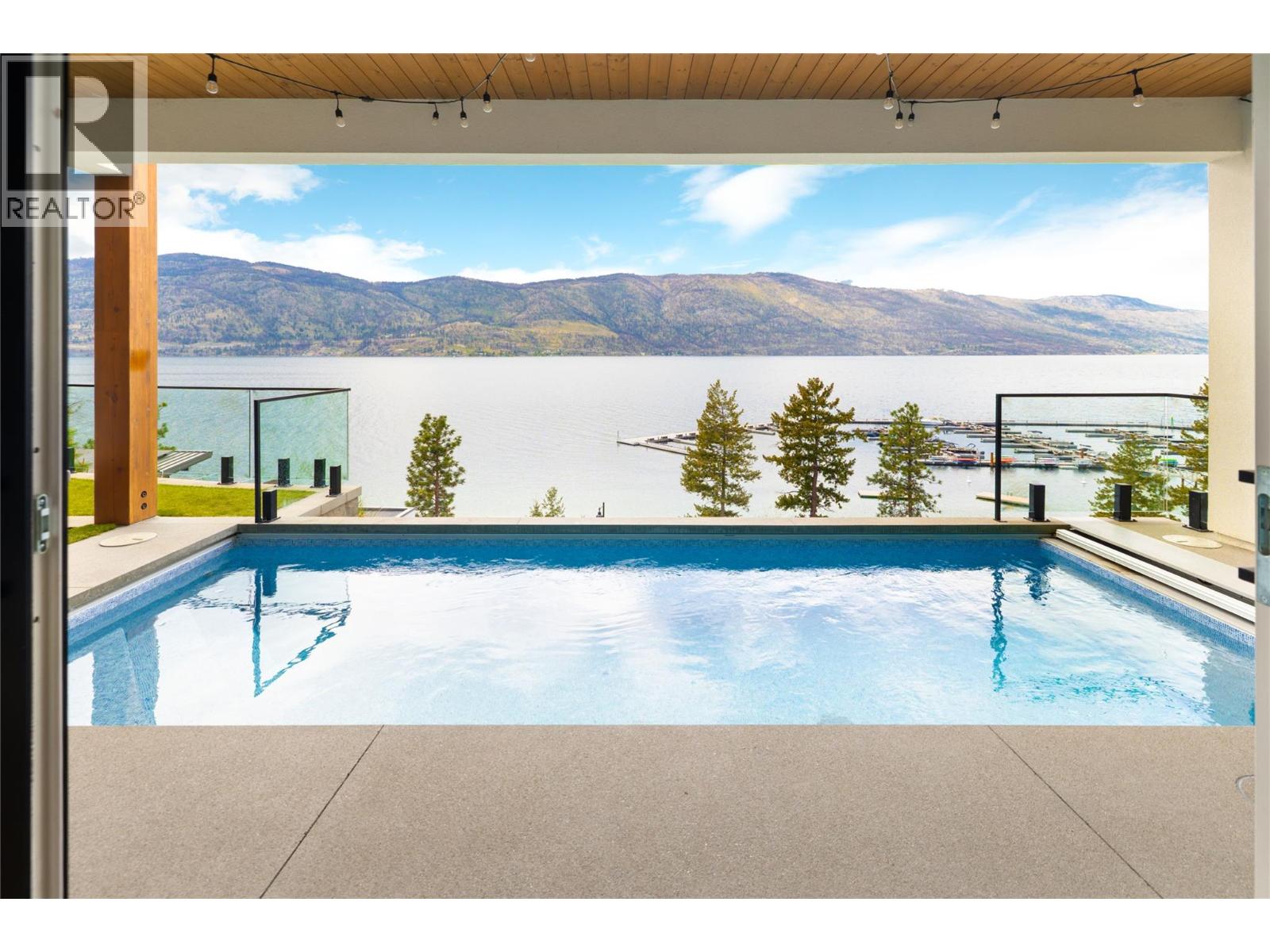 3442 Arrowroot Drive, Kelowna