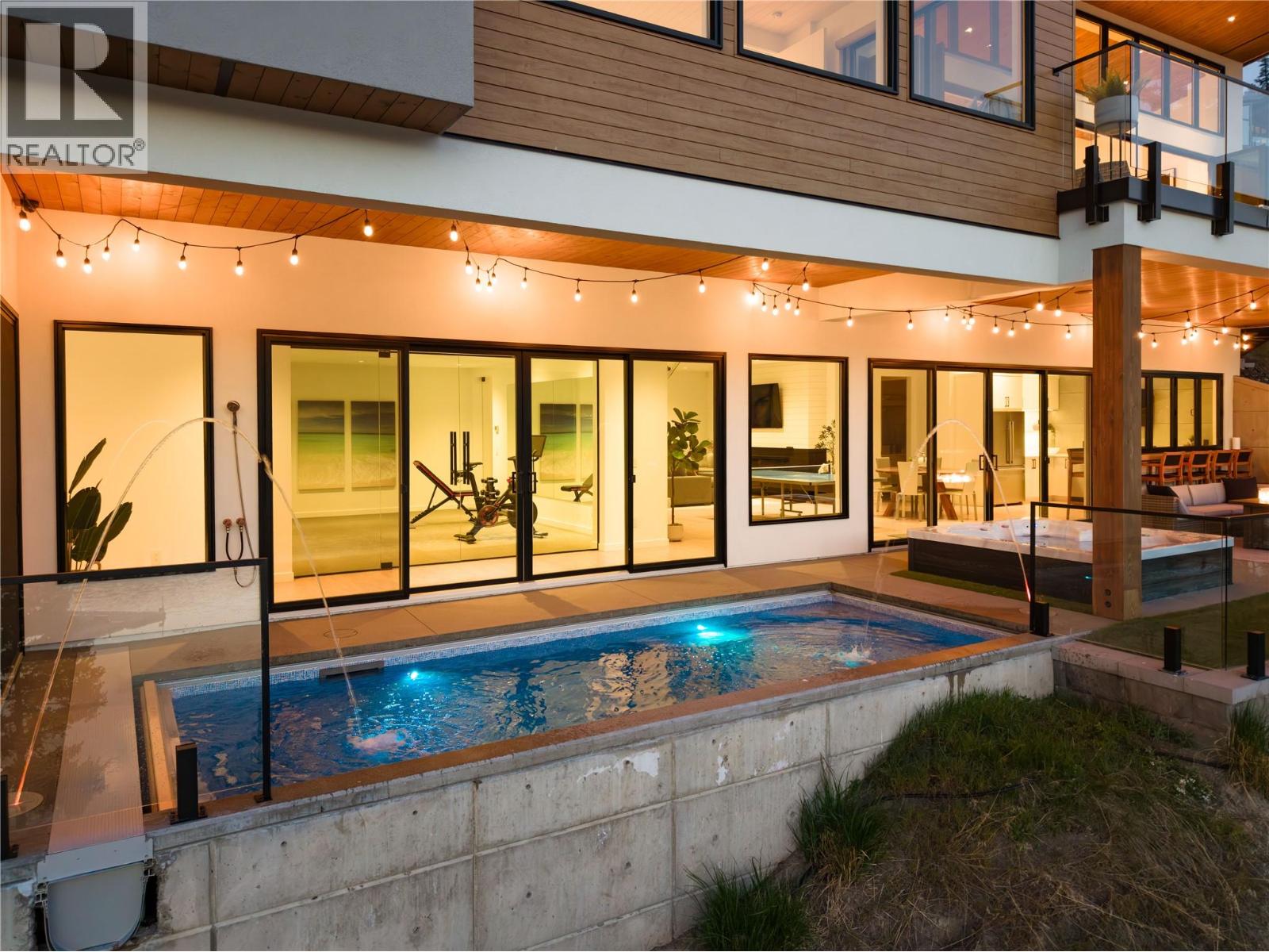 3442 Arrowroot Drive, Kelowna