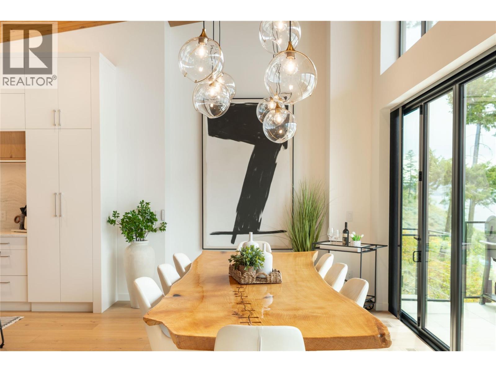3442 Arrowroot Drive, Kelowna