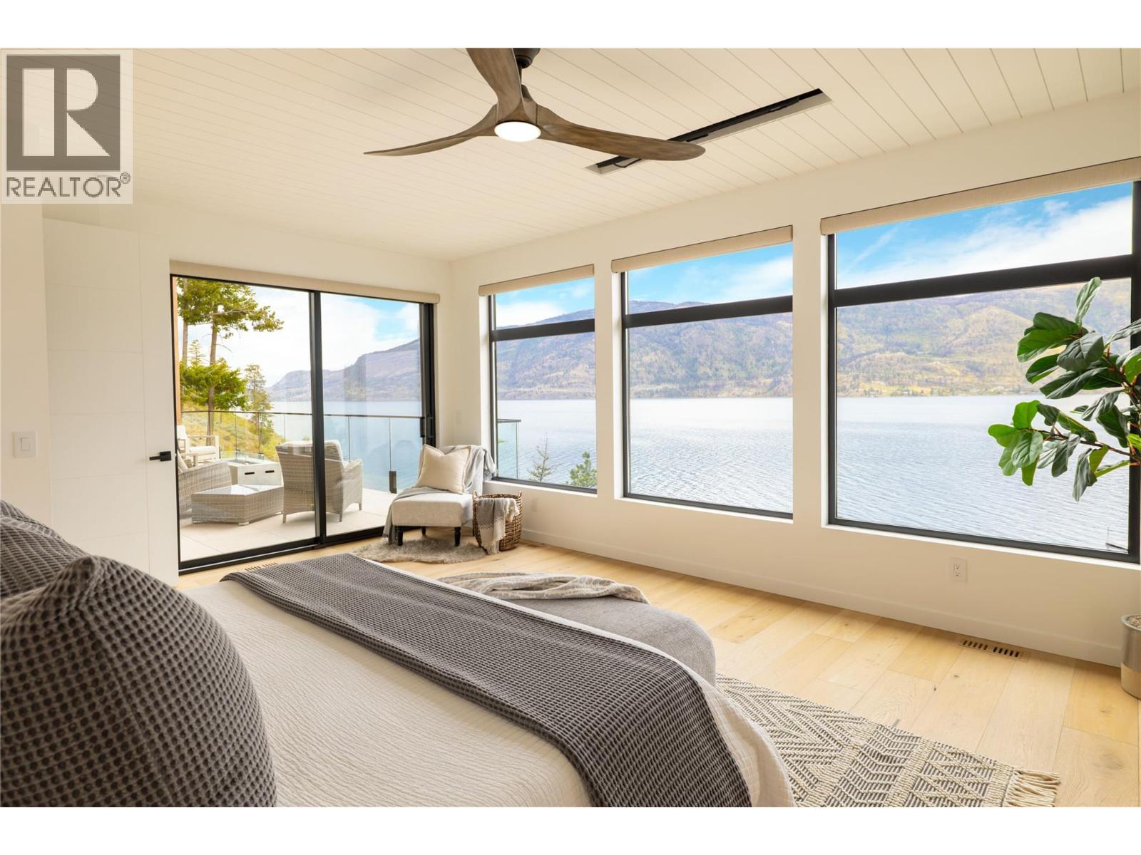 3442 Arrowroot Drive, Kelowna