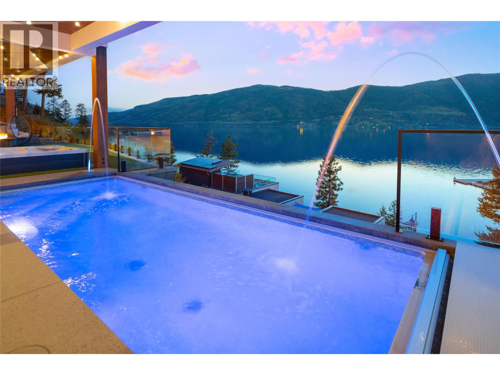 3442 Arrowroot Drive, Kelowna