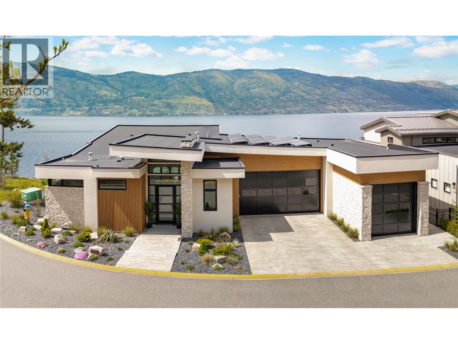 3442 Arrowroot Drive, Kelowna