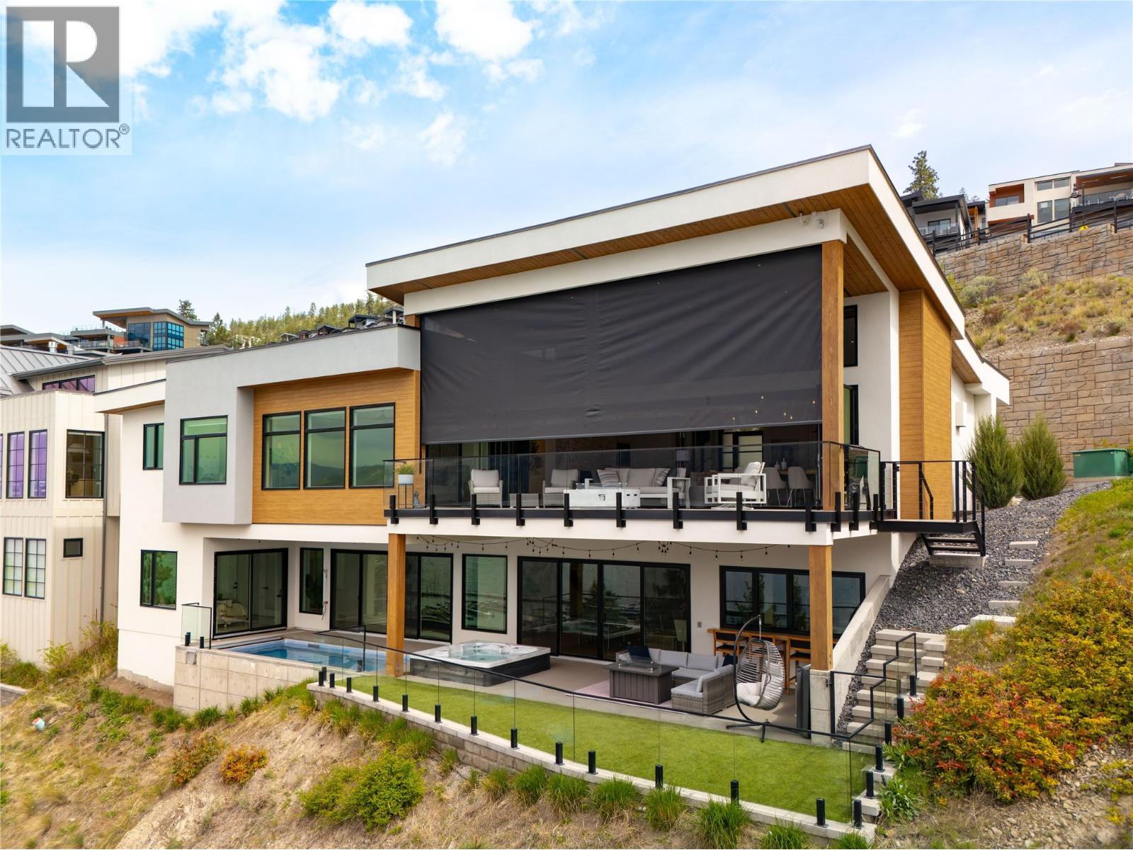 3442 Arrowroot Drive, Kelowna