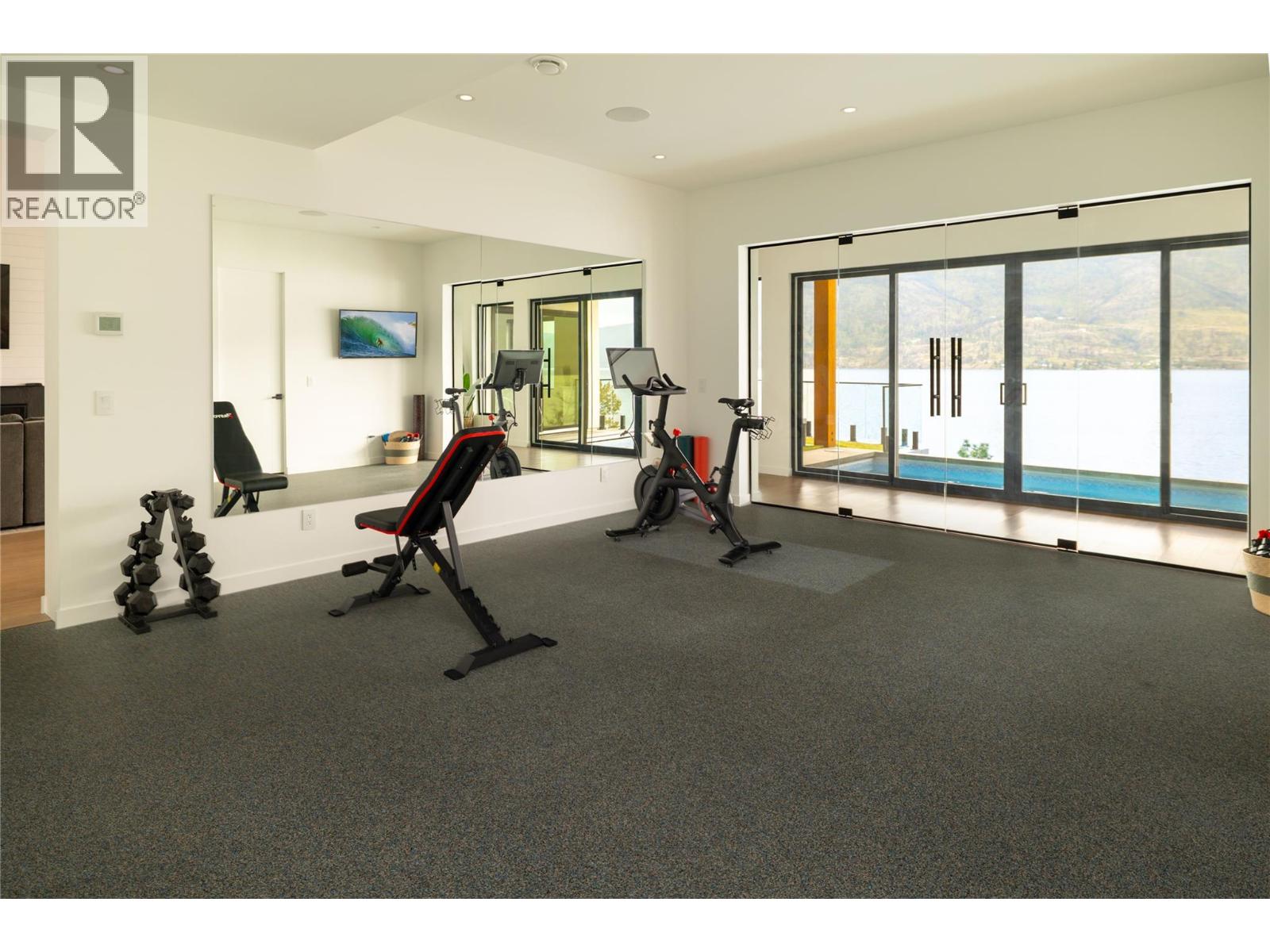 3442 Arrowroot Drive, Kelowna