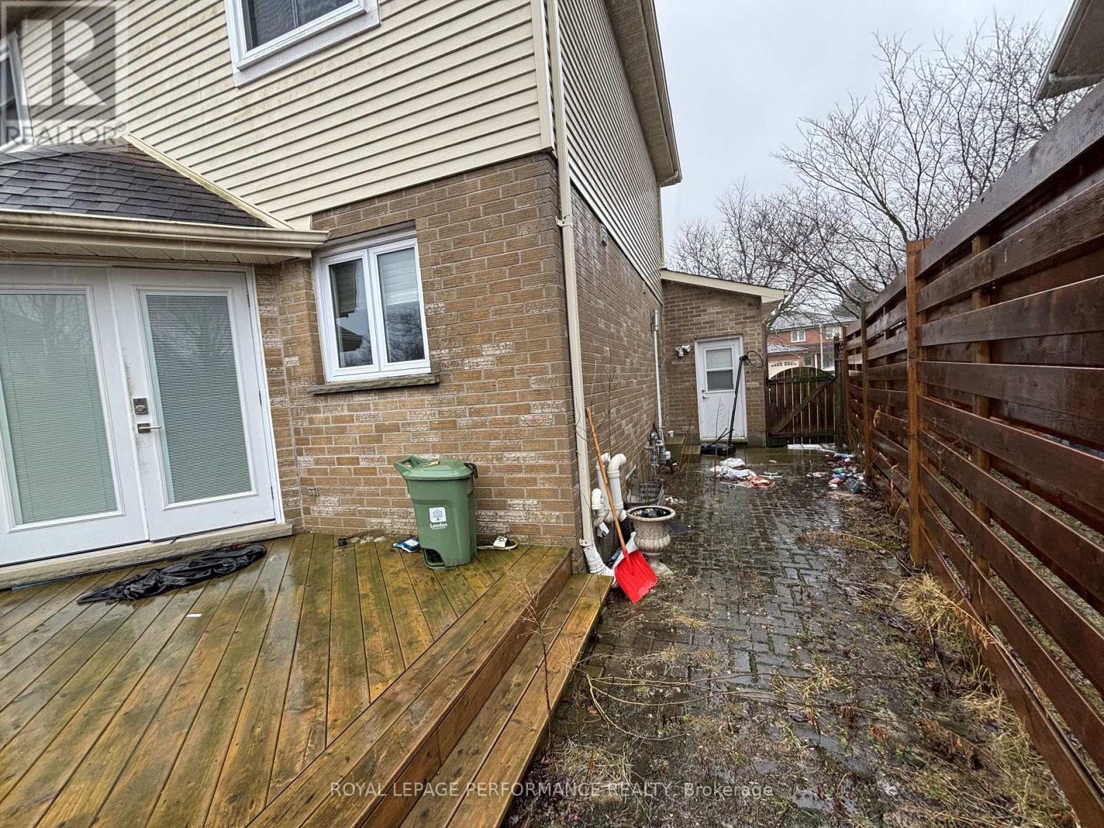 123 NAPOLEON COURT - 19