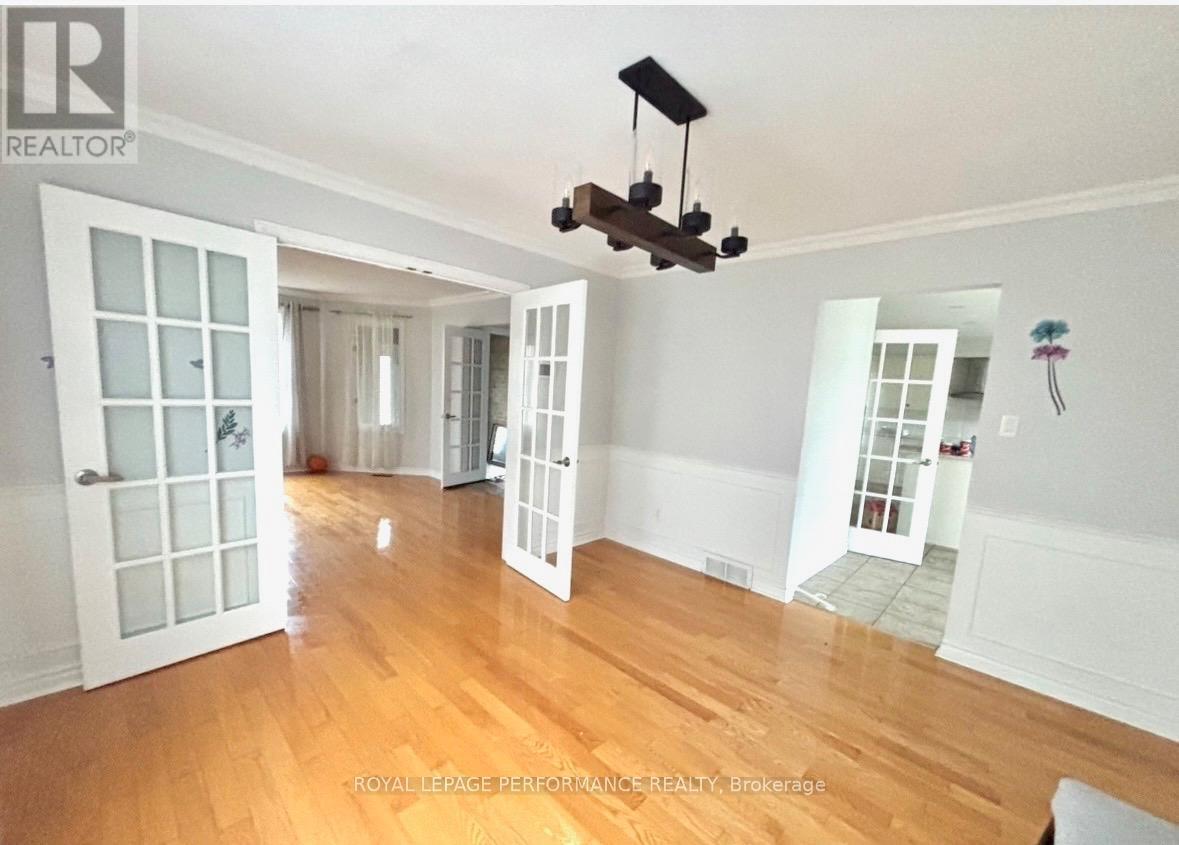 123 NAPOLEON COURT - 7